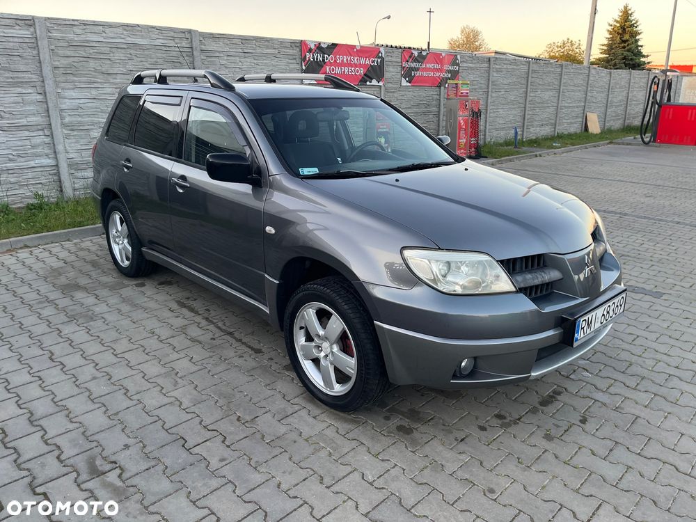 Mitsubishi Outlander 2.0 2WD Invite - 2