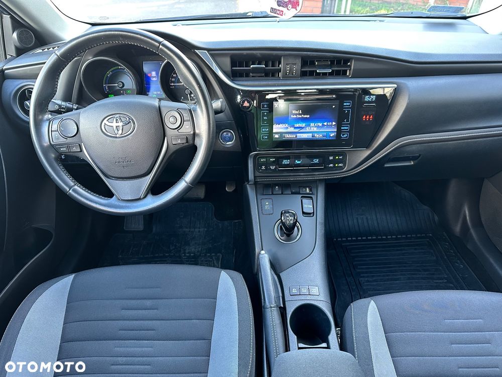 Toyota Auris - 14