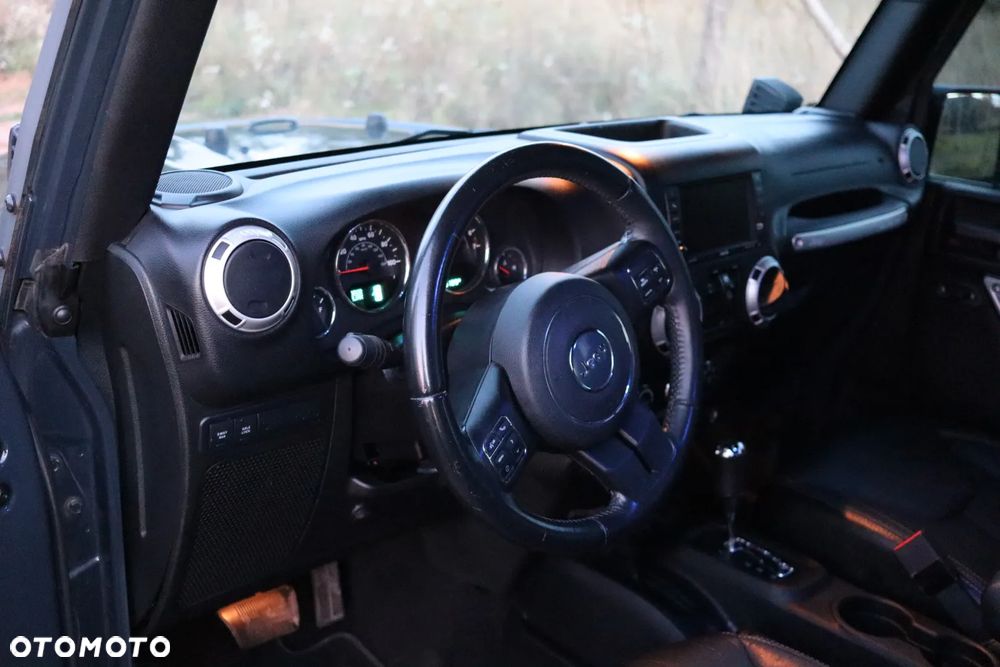 Jeep Wrangler - 28