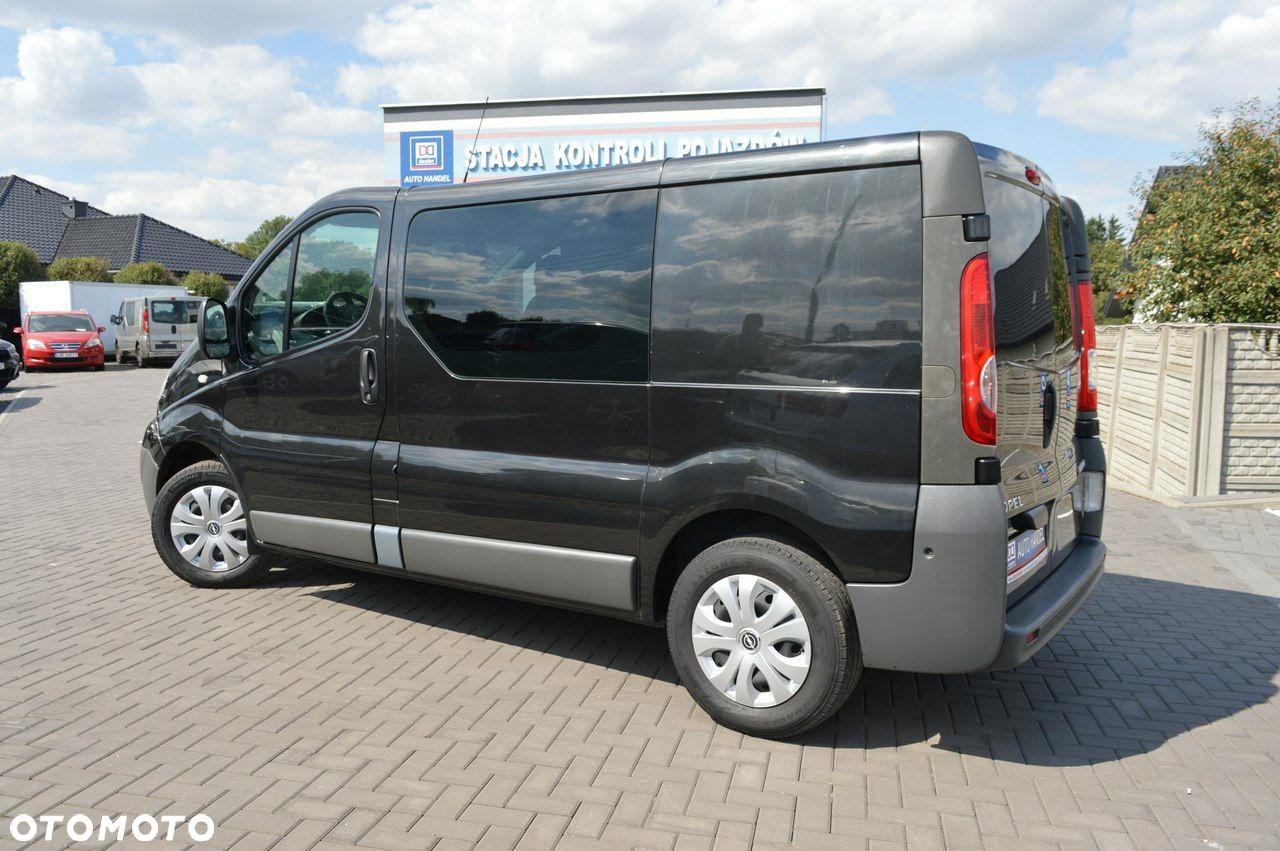 Opel Vivaro - 14