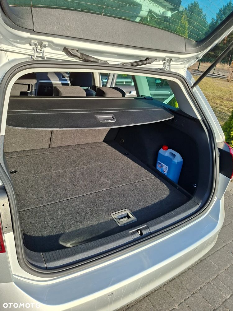 Volkswagen Golf 1.6 TDI BlueMotion Technology Comfortline - 21