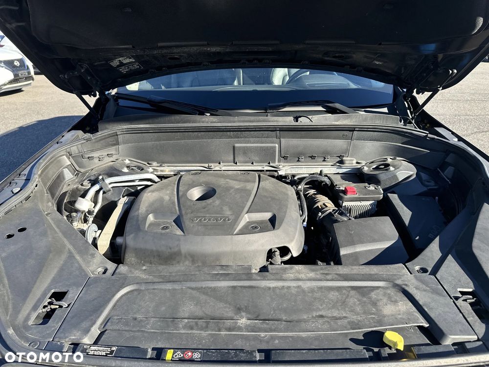 Volvo XC 90 - 21