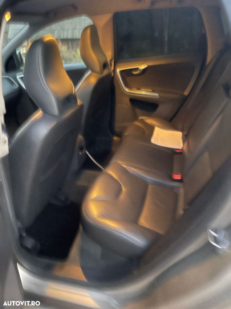 Volvo XC 60 D4 VEA Start-Stop Kinetic - 6
