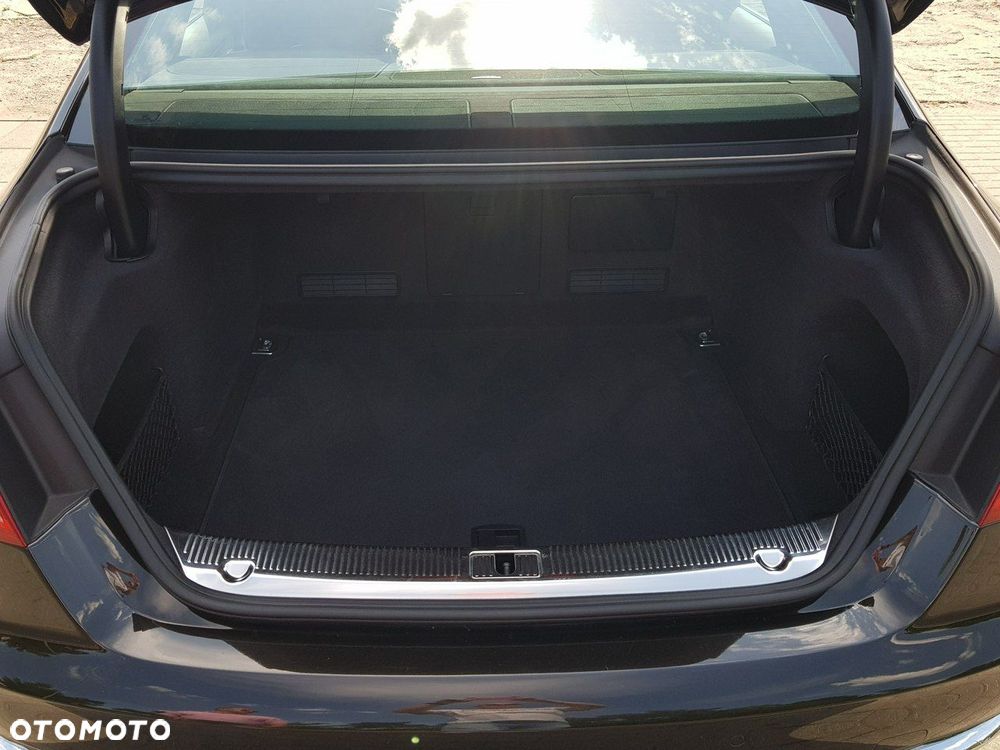 Audi A8 4.2 FSI Quattro - 13