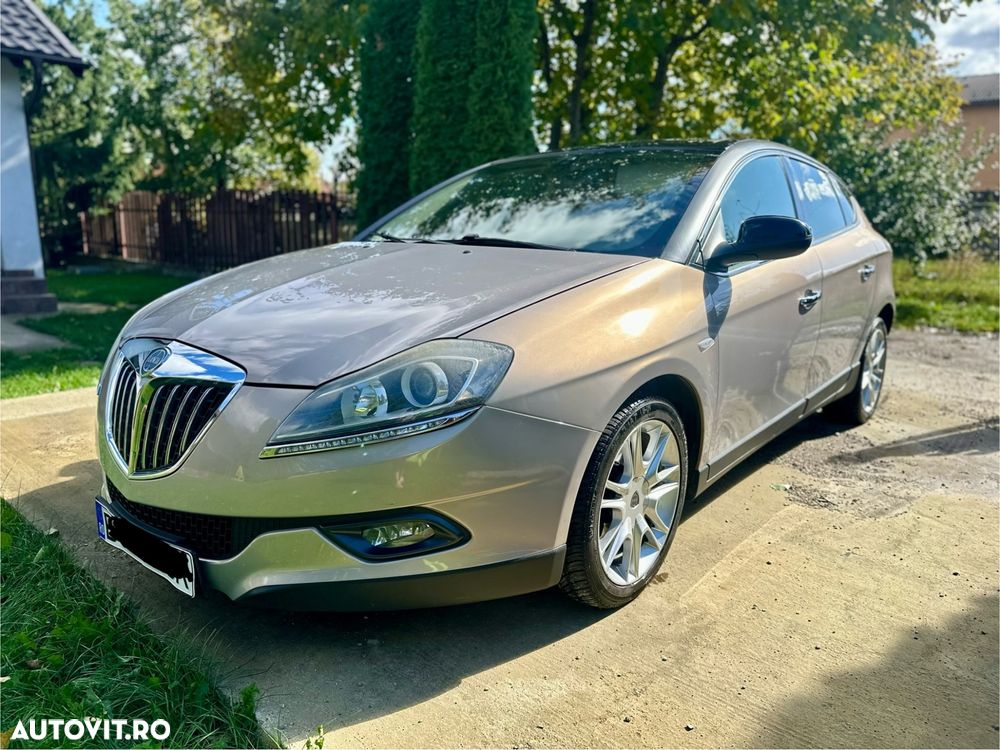 Lancia Delta 1.6 MultiJet Aut. Oro - 1