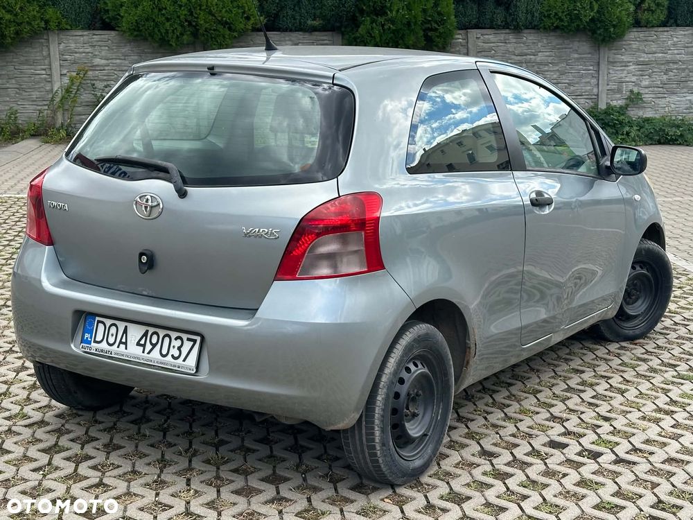Toyota Yaris 1.0 Luna - 3