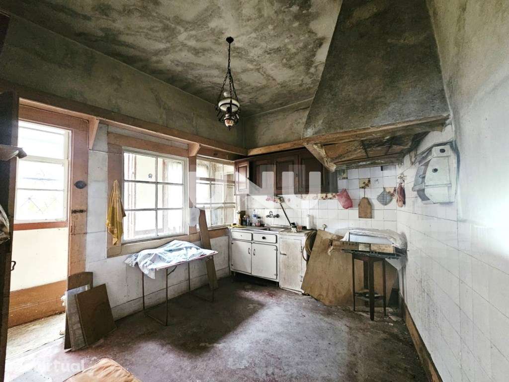 Moradia T5 - Pleno Centro Histórico de Viseu - Grande imagem: 4/33