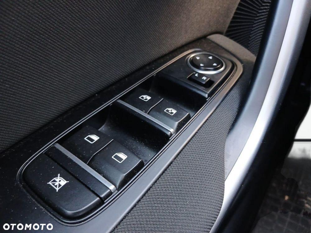 Kia Ceed - 16