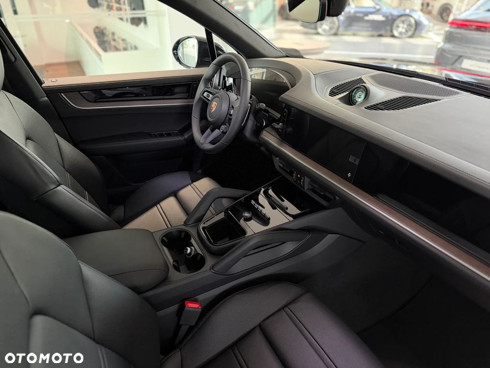 Porsche Cayenne Black Edition - 28