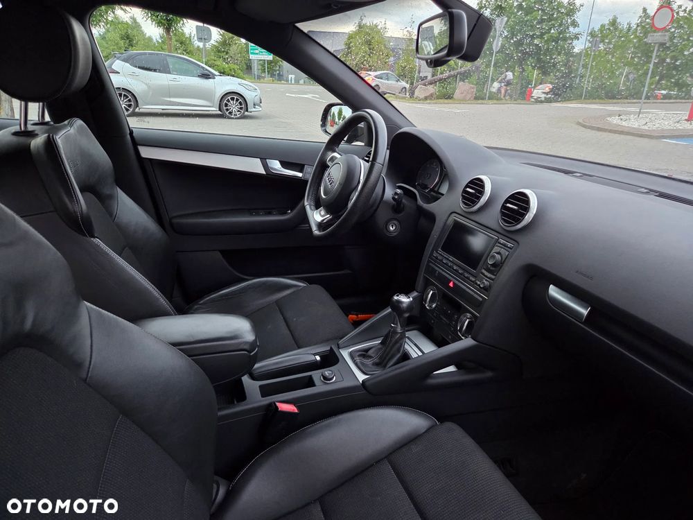 Audi A3 Sportback 2.0 TDI DPF S line Sportpaket plus - 16