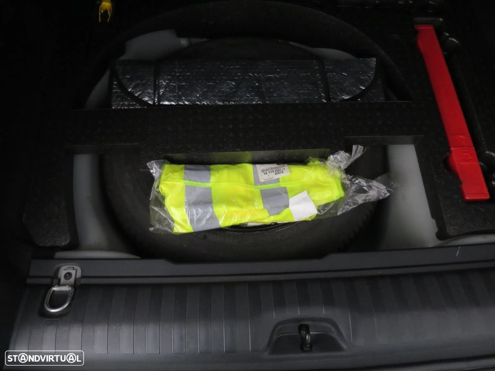 Peugeot 2008 1.2 PureTech Style - 22