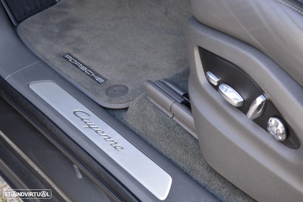 Porsche Cayenne E-Hybrid - 30