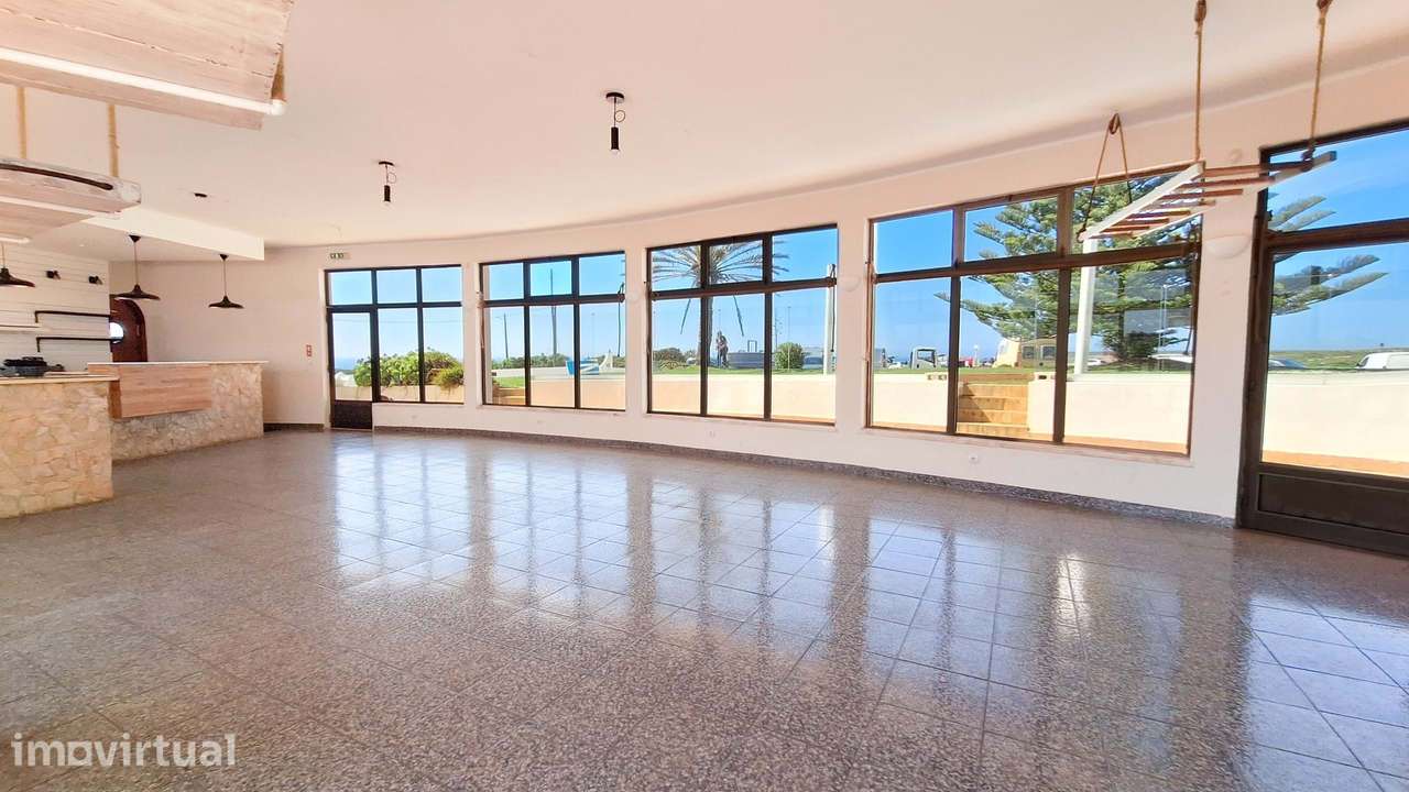 ESPAÇO COMERCIAL ATUALMENTE EXPLORADO COMO RESTAURANTE - Grande imagem: 4/39