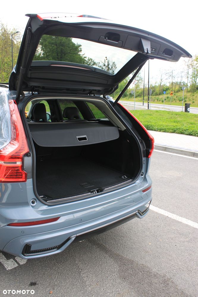 Volvo XC 60 B5 B AWD Plus Black Edition - 3