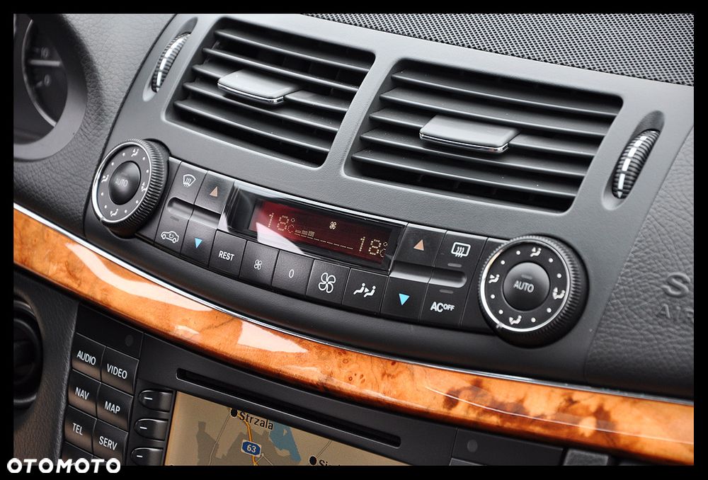 Mercedes-Benz Klasa E 500 T Avantgarde - 37