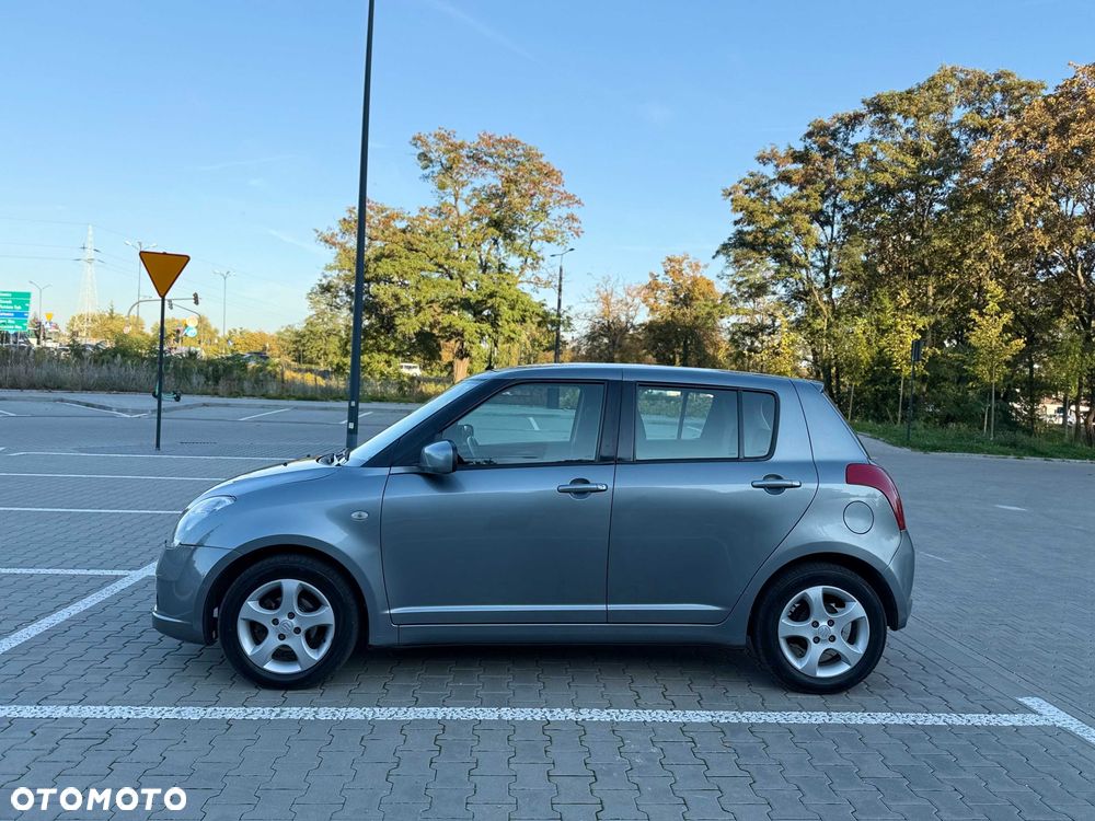 Suzuki Swift - 2