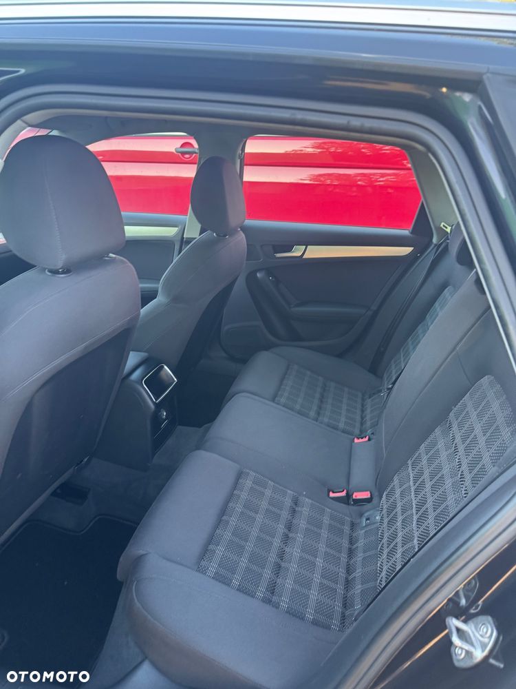 Audi A4 Avant 2.0 TDI DPF quattro S tronic Attraction - 7