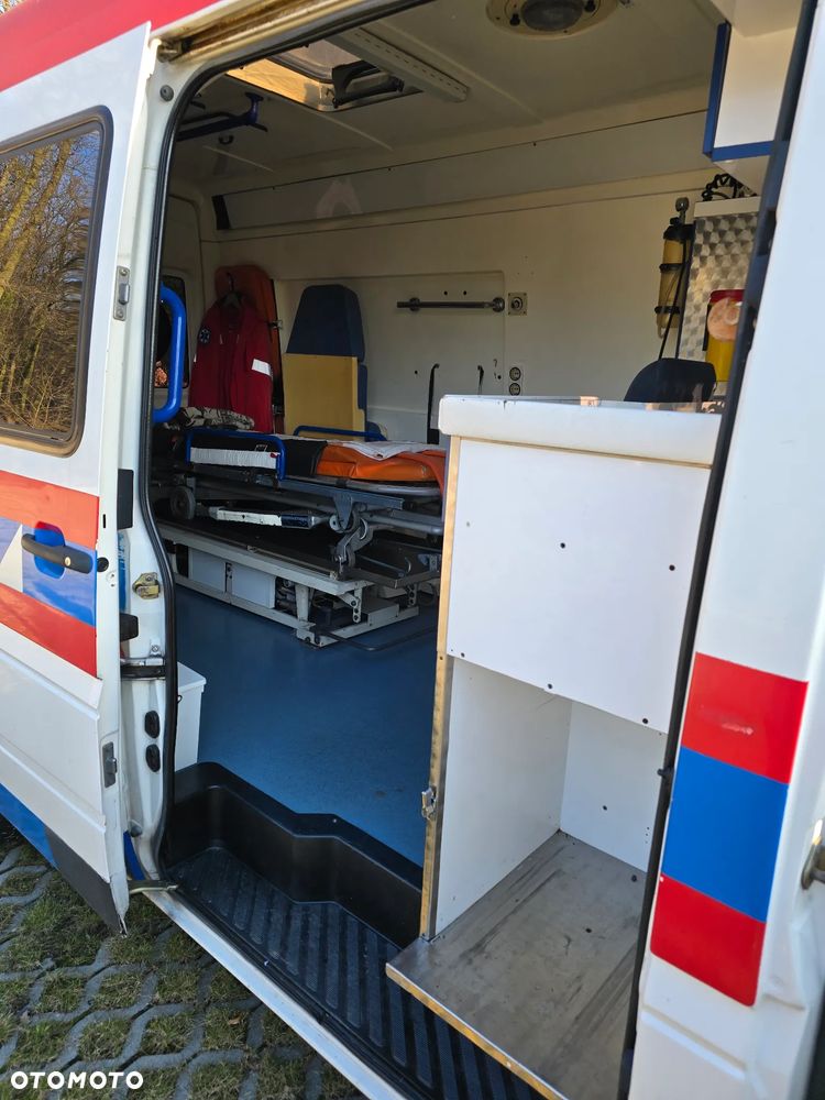 Mercedes-Benz Sprinter - 11