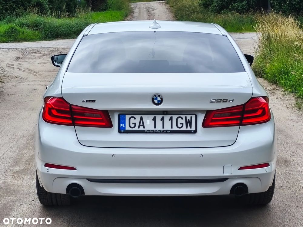 BMW Seria 5 520d Sport Line - 24