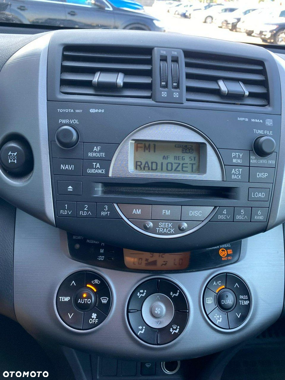 Toyota RAV4 - 11