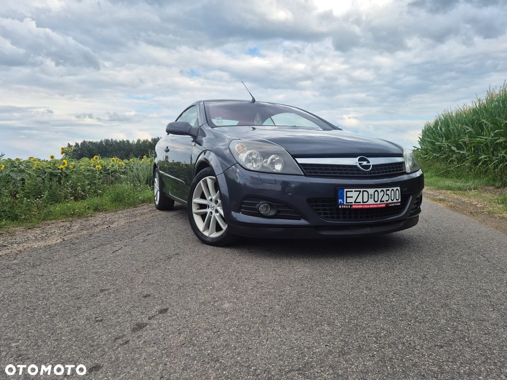Opel Astra III GTC 1.9 CDTI Cosmo - 2