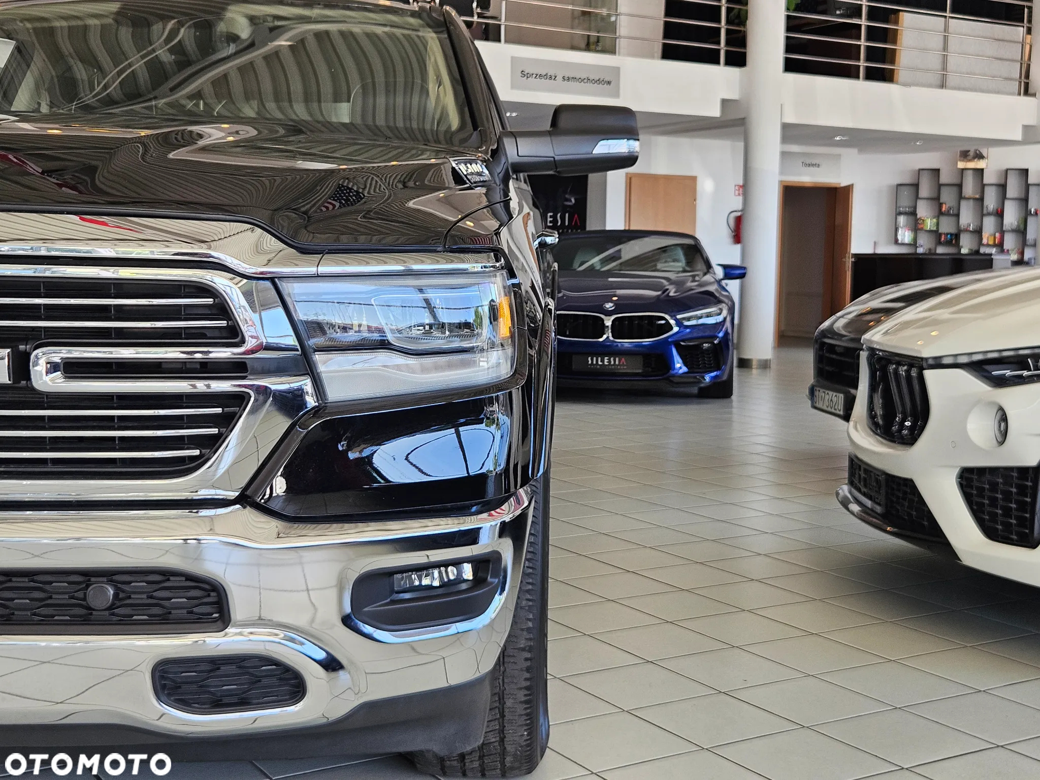 RAM 1500 5.7 Crew Cab Laramie - 8
