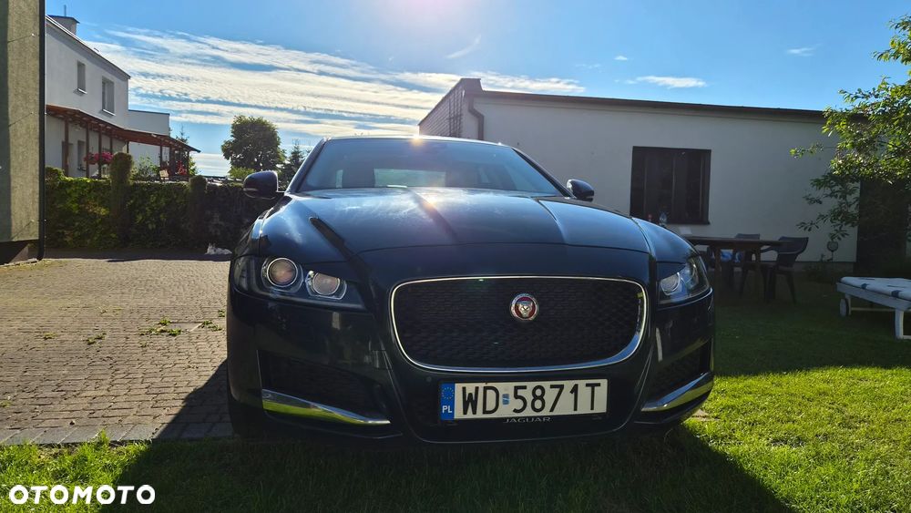 Jaguar XF 2.0 i4D Portfolio - 1