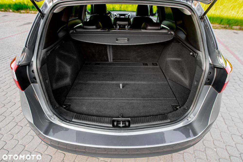 Hyundai i30 blue Kombi 1.6 GDi Style - 17