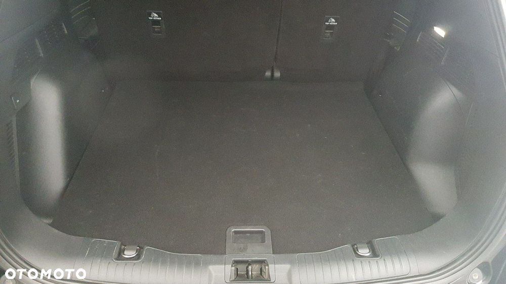 Ford Kuga - 17