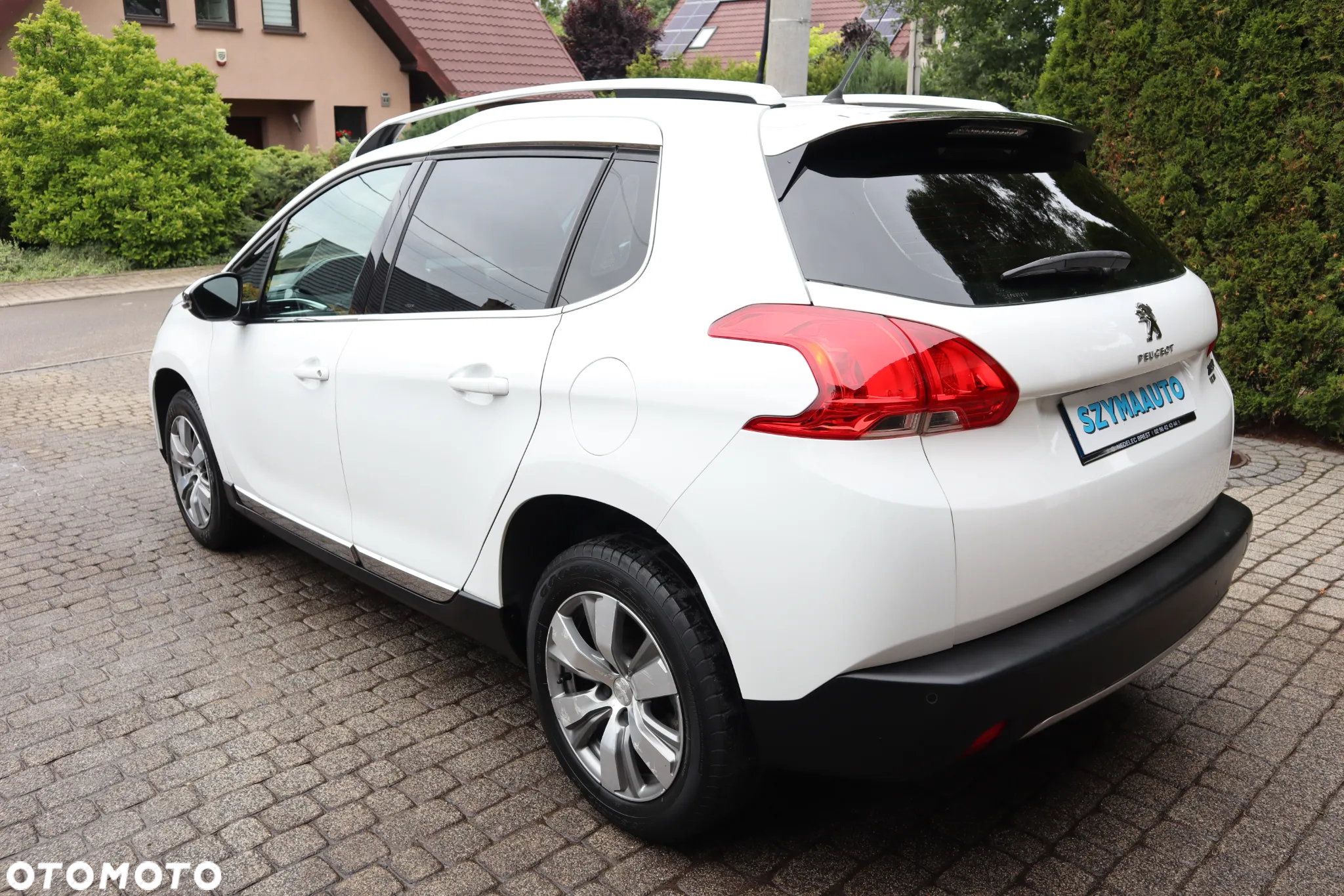 Peugeot 2008 1.2 Pure Tech Allure S&S - 3