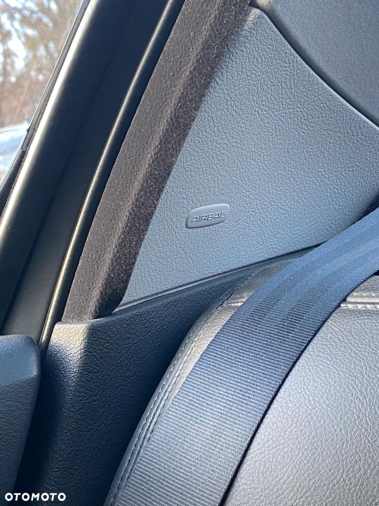 Peugeot 407 135 Premium mit Exklusiv-Paket - 28