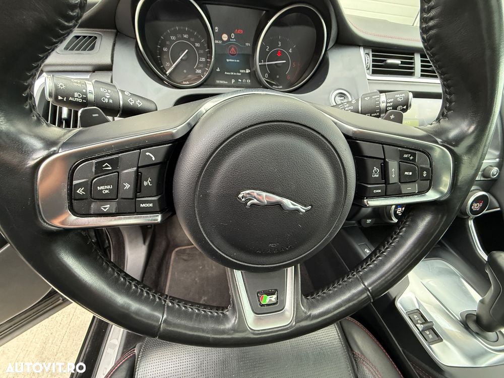 Jaguar E-Pace D180 AWD Aut. R-Dynamic HSE - 26