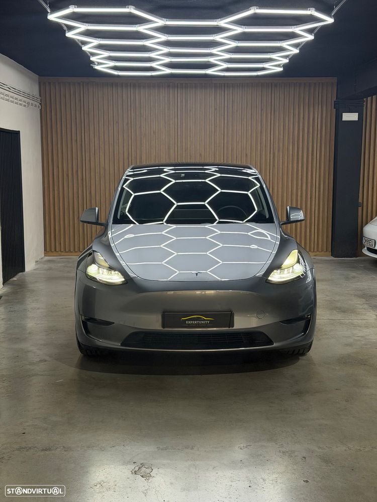 Tesla Model Y Performance Dual Motor AWD - 2