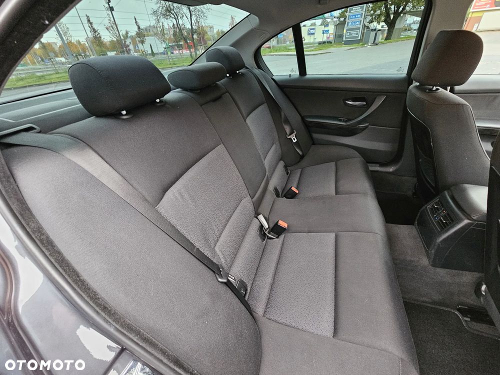BMW Seria 3 320i - 22