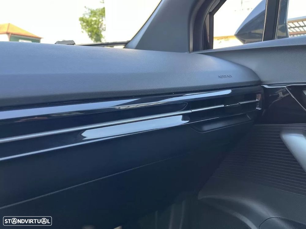 MG MG4 64 kWh Luxury - 24