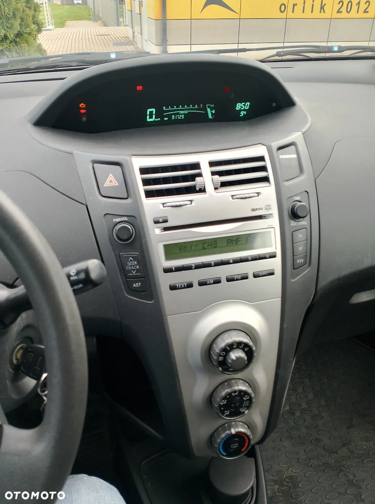 Toyota Yaris 1.3 Luna - 3