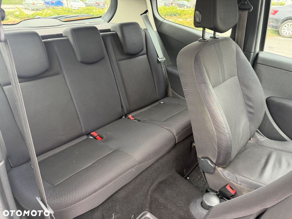 Renault Clio 1.2 16V 75 Expression - 12