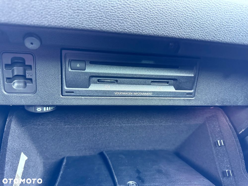 Volkswagen Passat 2.0 TDI SCR DSG Highline - 37