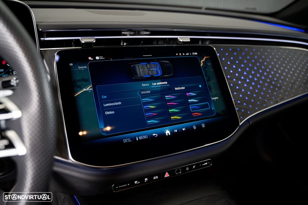 Mercedes-Benz E 300 e 4Matic AMG Line - 32