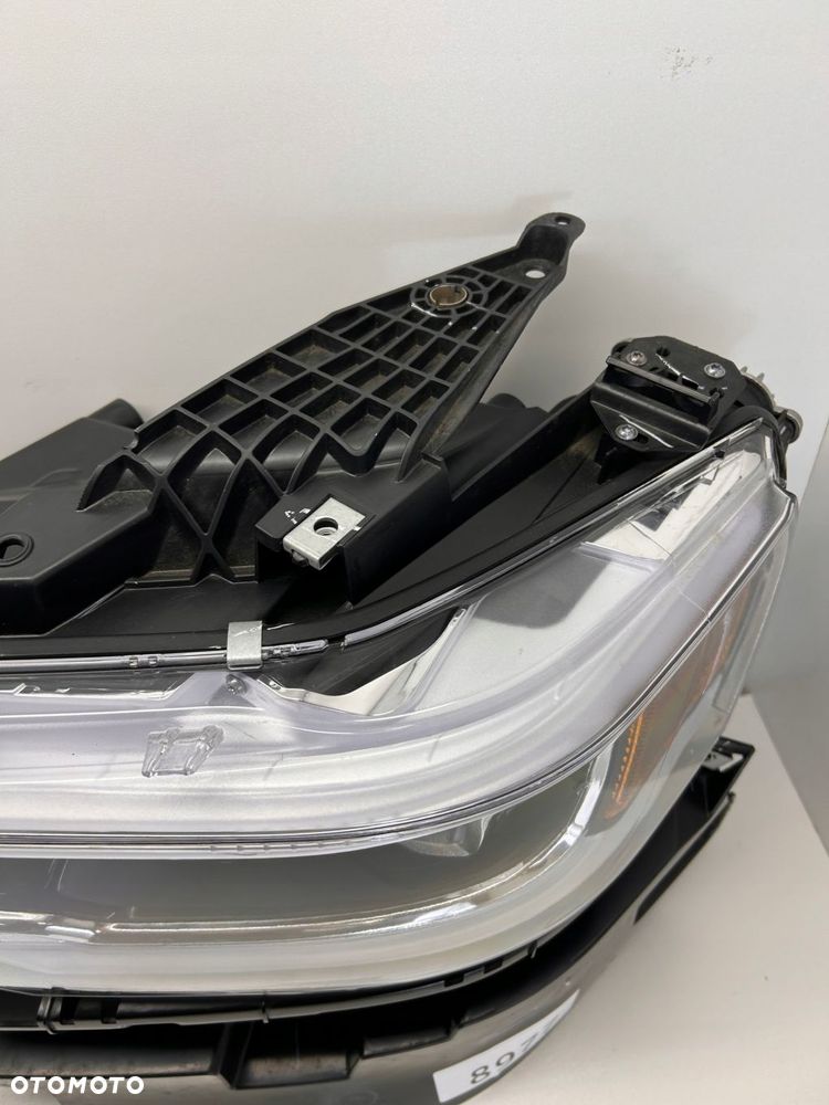 DODGE RAM 19-23 LAMPA FULL LED LEWA PRAWA PRZÓD - 9