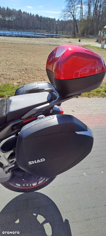 Honda VFR - 8
