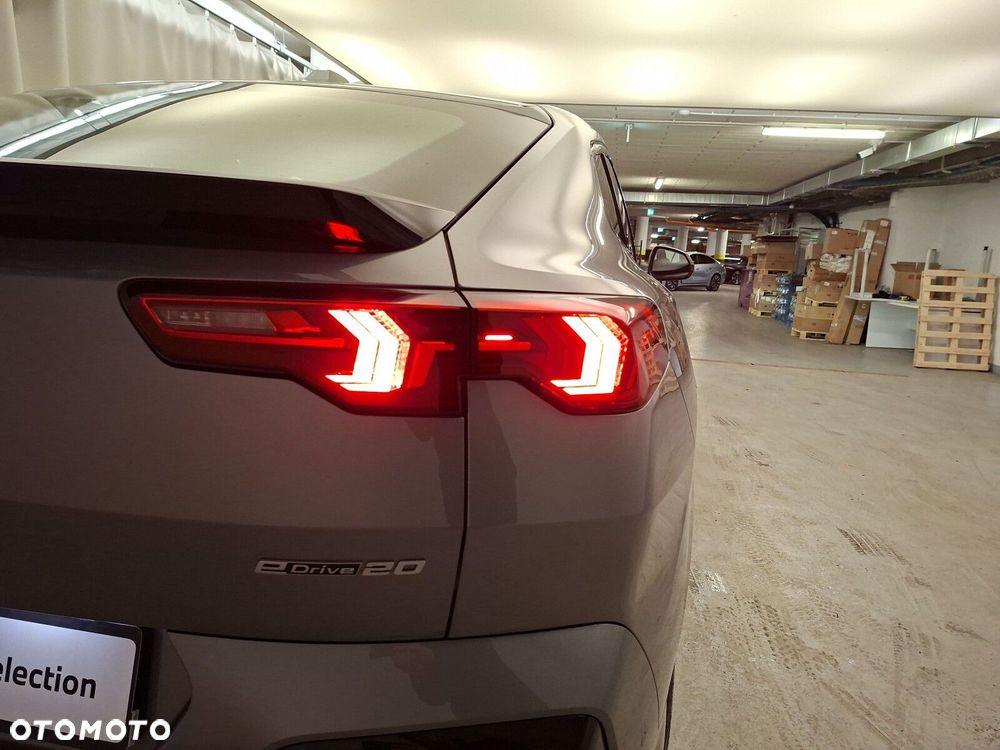 BMW iX2 - 20