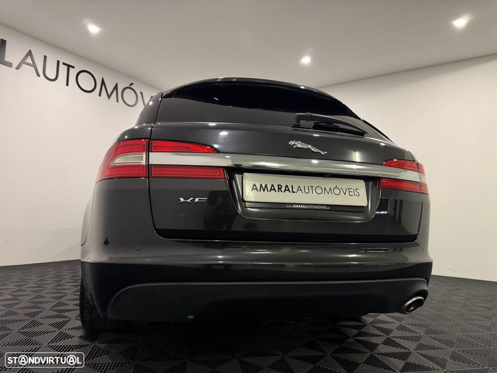 Jaguar XF Sportbrake 2.2 D Premium Luxury - 20