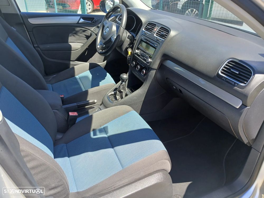 VW Golf 1.6 TDi Trendline BlueMotion - 22
