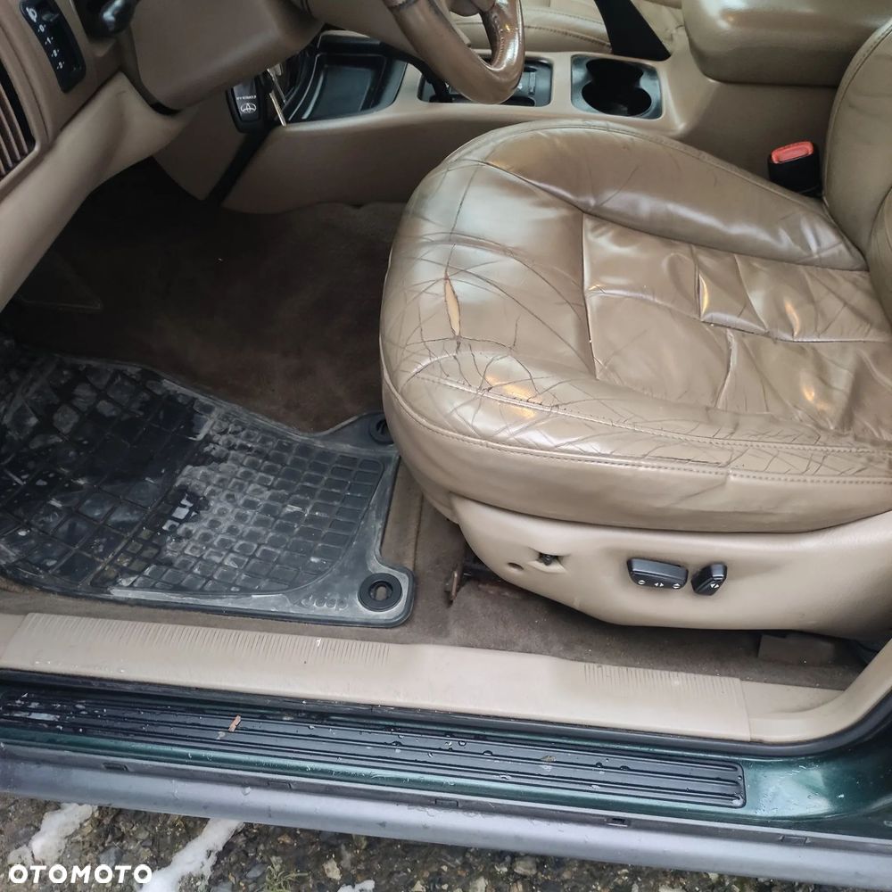 Jeep Grand Cherokee - 10