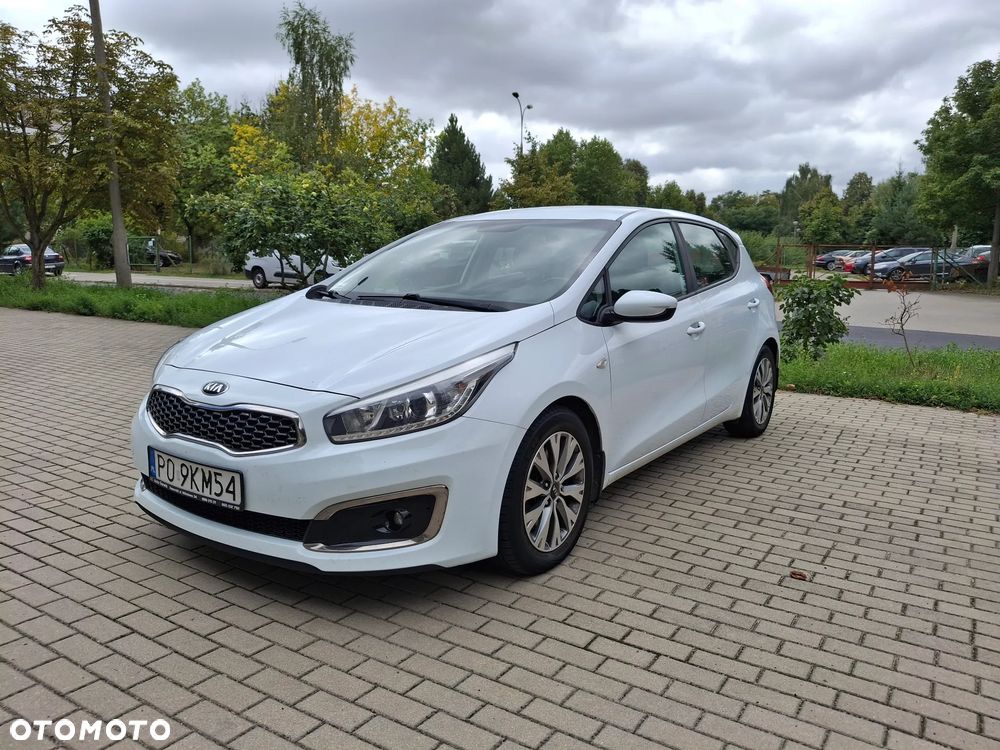 Kia Ceed 1.6 CRDi Smart - 1