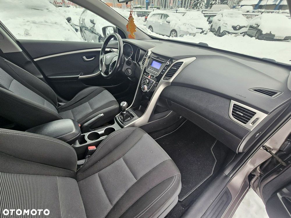 Hyundai i30 1.6 D Comfort - 18