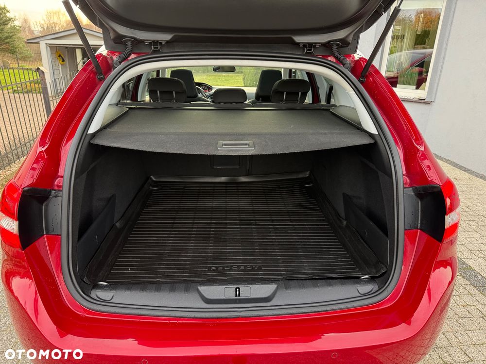 Peugeot 308 BlueHDi 130 Stop & Start Allure Pack - 11