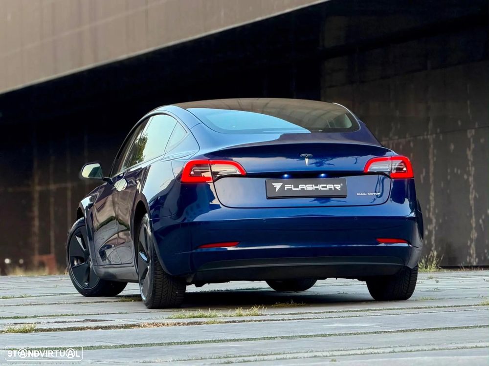 Tesla Model 3 - 23