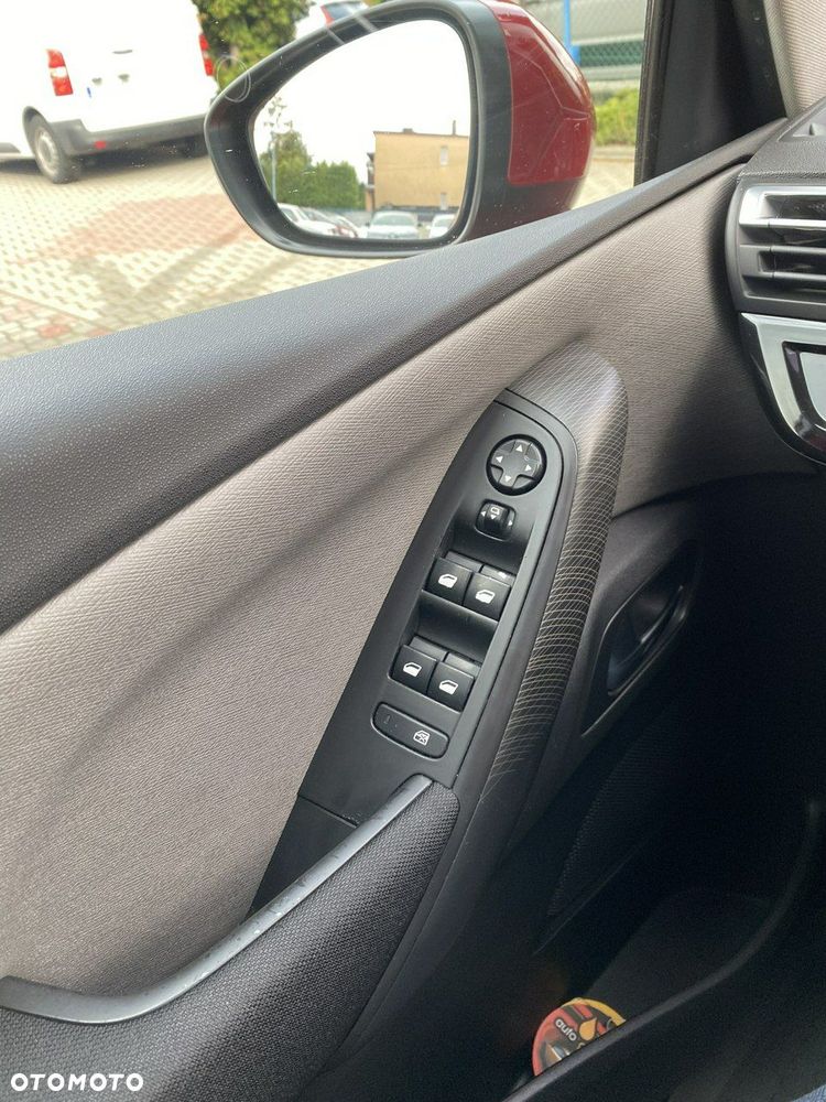 Citroën C4 Picasso - 25